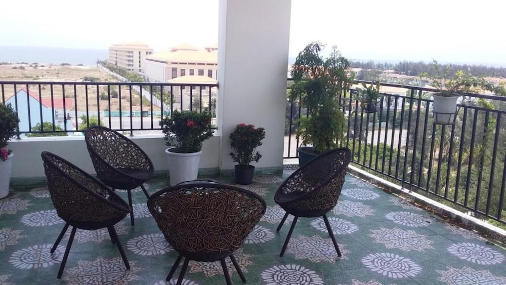 Panoramic Penthouse, Patio, Sea View - Photo 11