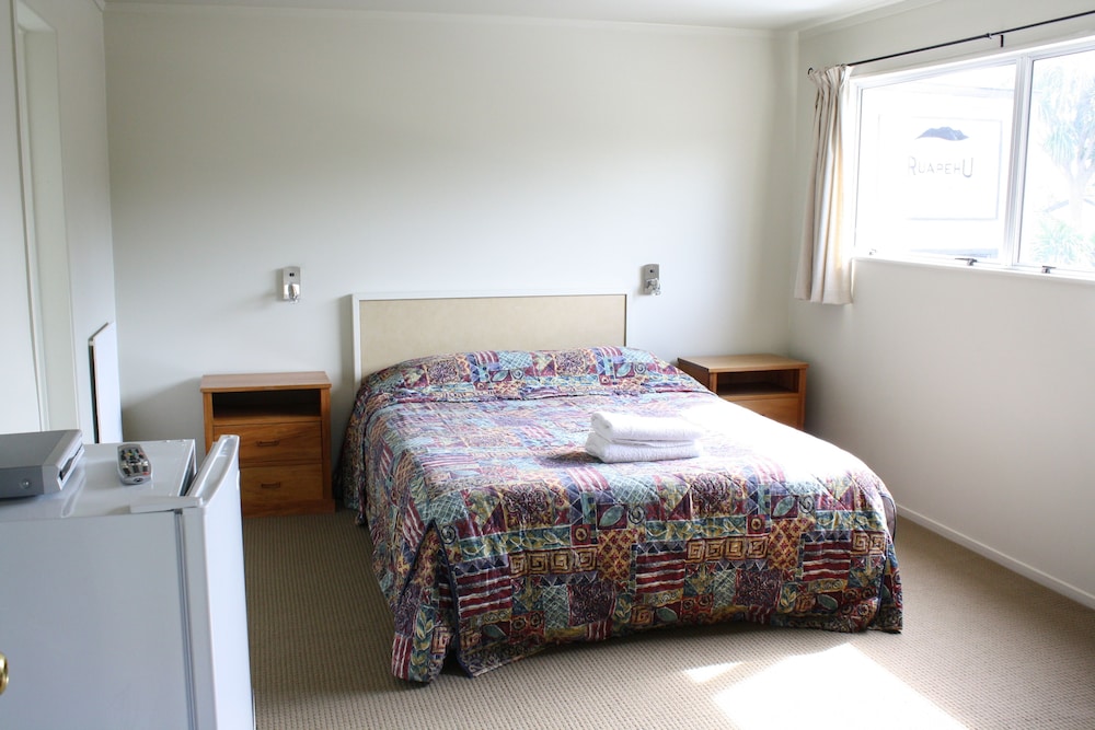 Standard Room, Ensuite photo 2