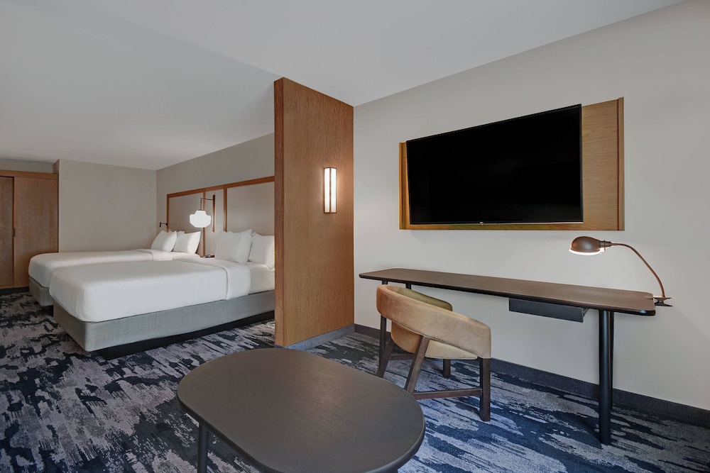 Suite, Multiple Beds - Photo 3