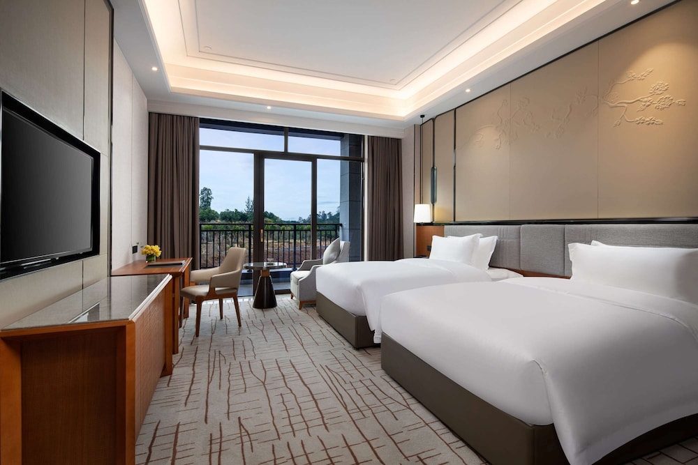 Room, 2 Twin Beds, Smoking, Lake View