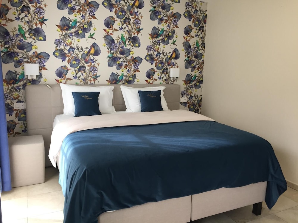 Deluxe Double Room, Garden View