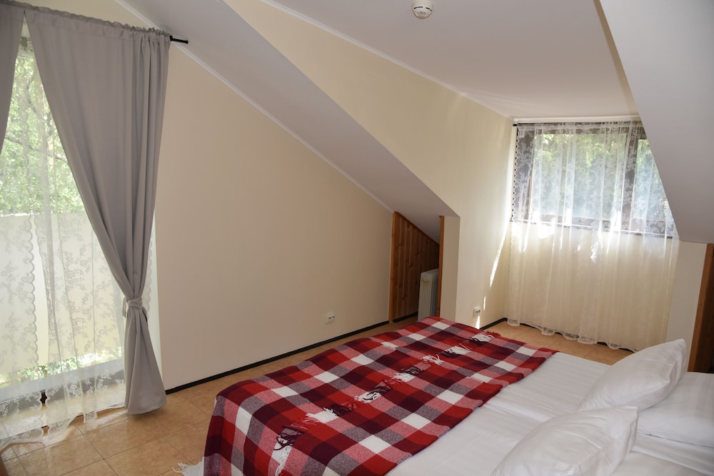 Family Quadruple Room photo 2