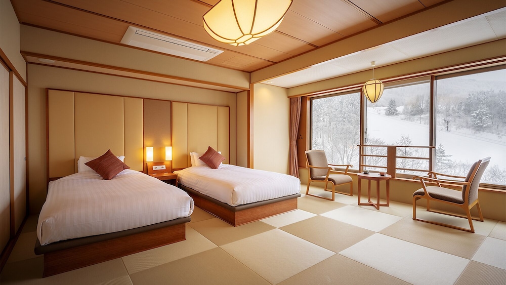 Basic Twin Room photo 2