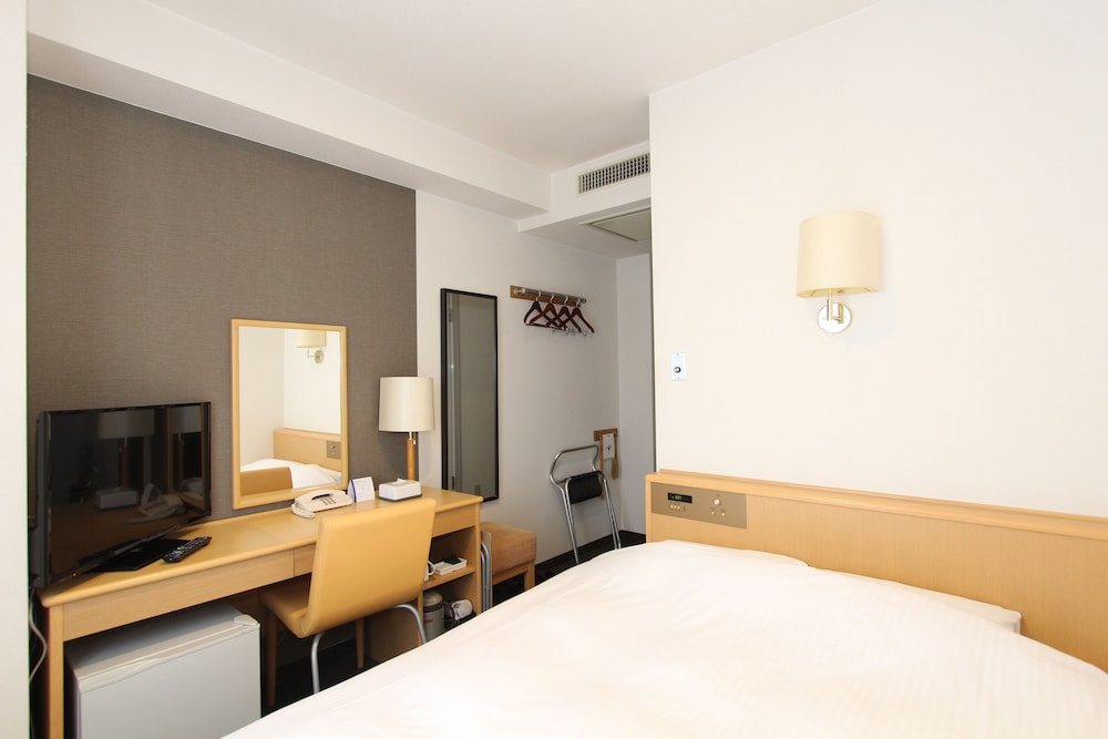 Double Room, Smoking