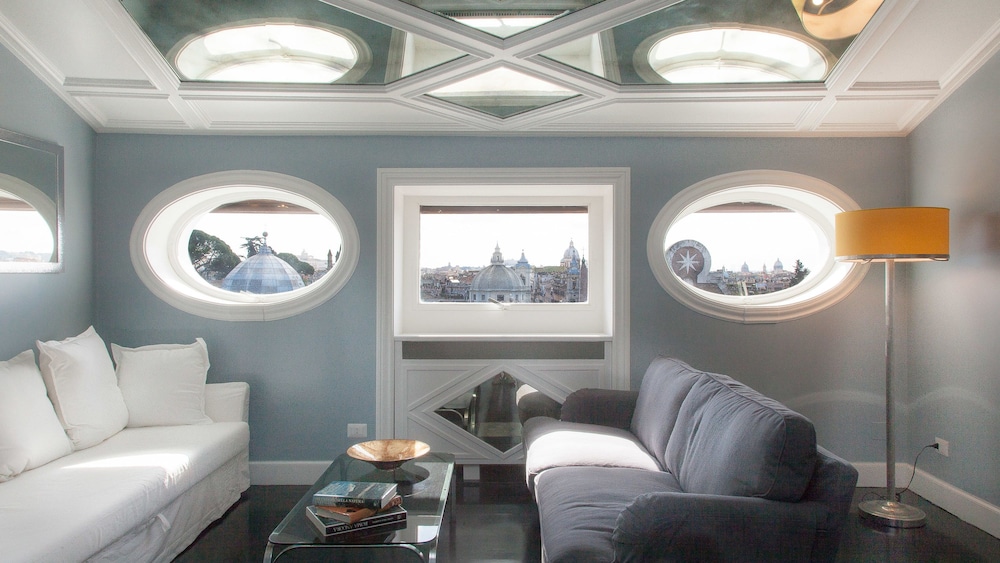 Studio Suite photo 2
