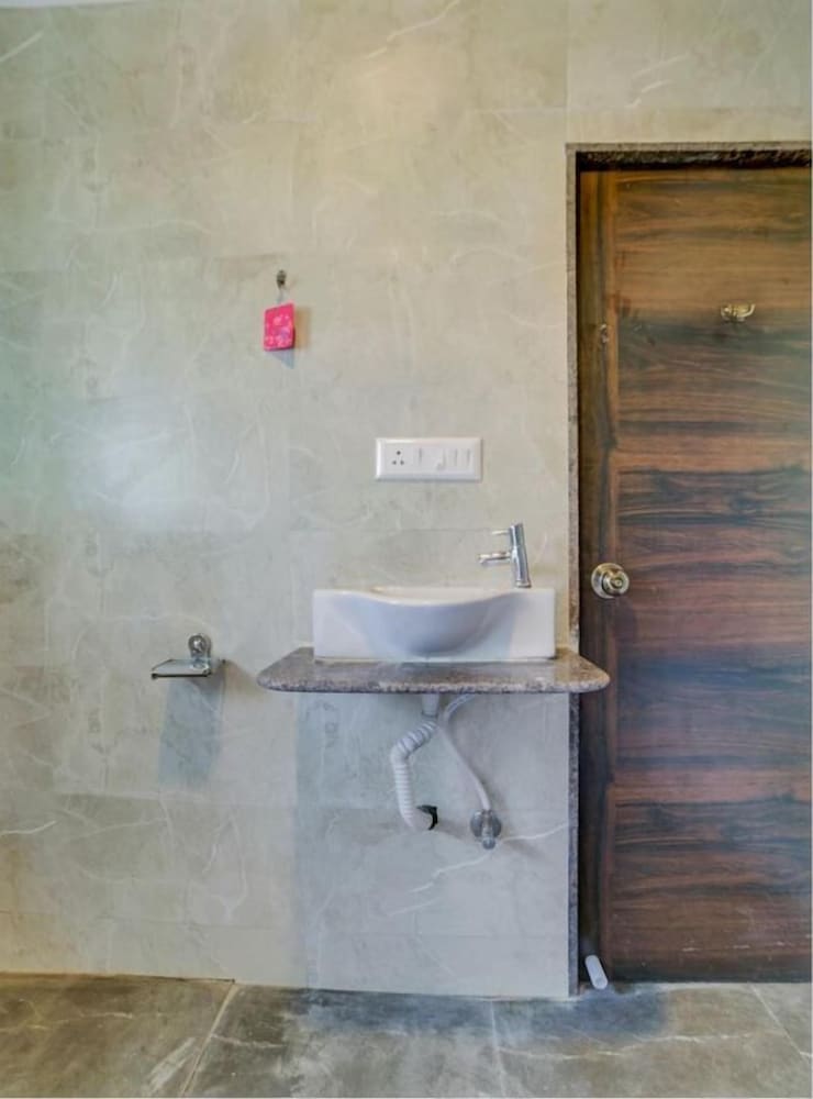 Standard Studio photo 2