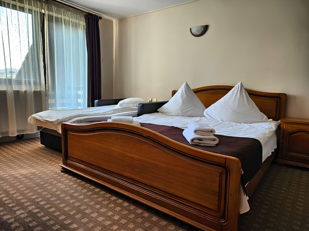 Room 9