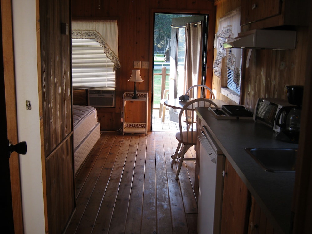 Cabin, Non Smoking, Kitchenette (Linens Not included) photo 1