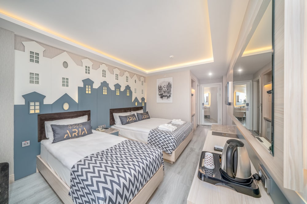Standard Double or Twin Room, Mountain View photo 1