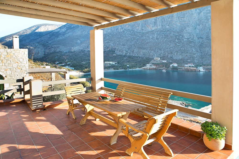 Family Suite, Private Pool (Thalassa) photo 2