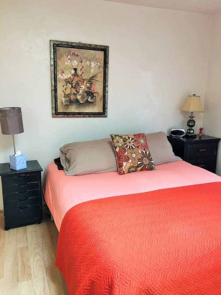 House, 2 Bedrooms photo 1