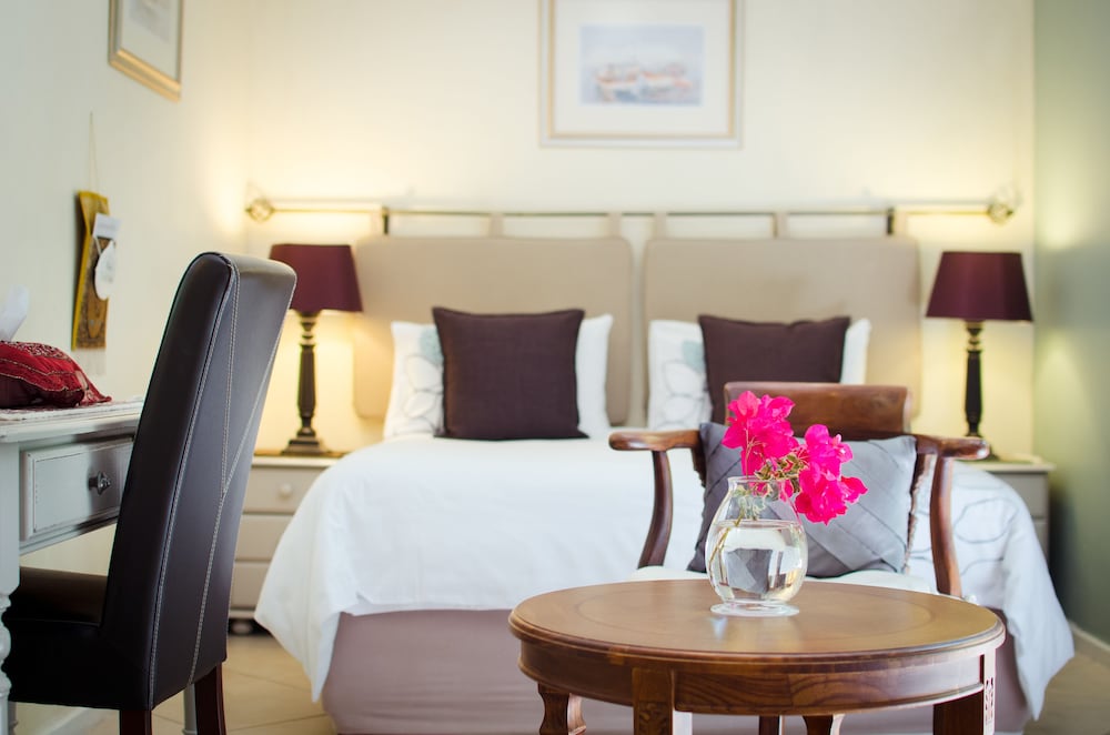 Standard Double Room, 1 Double or 2 Twin Beds, Garden View, Courtyard Area