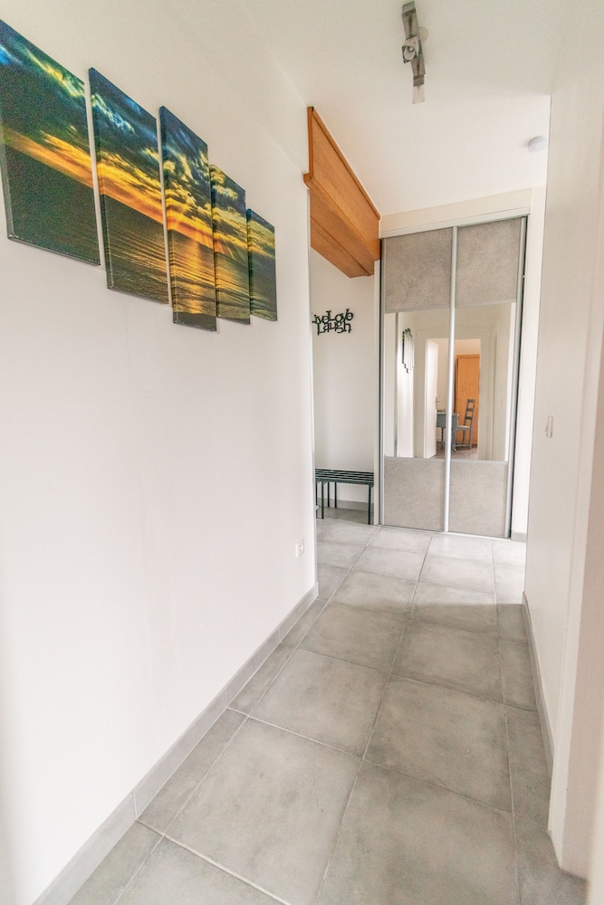 Modern Traveler Apartment - Photo 11