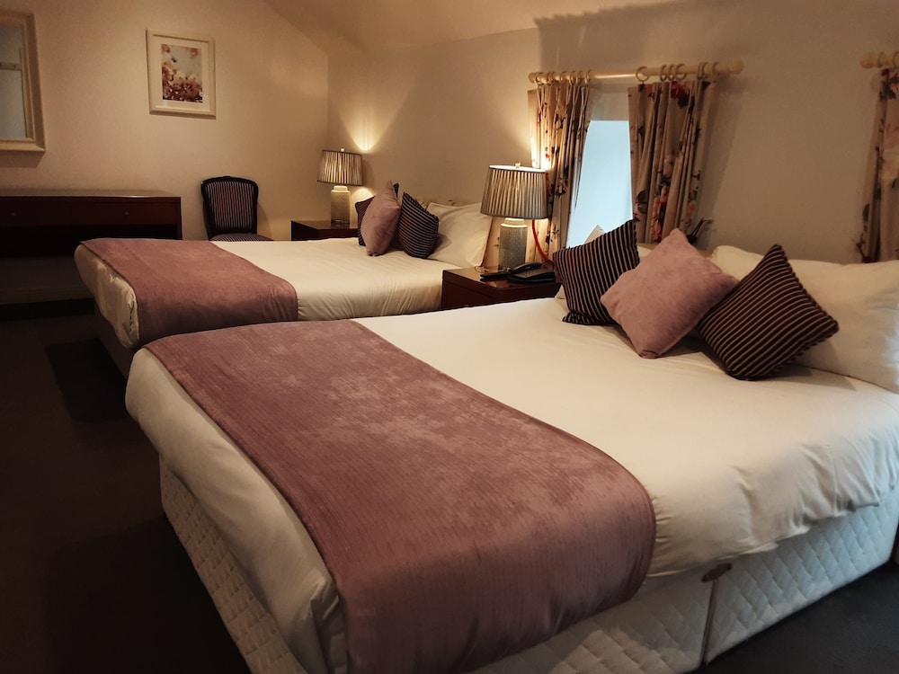 Family Loft Room, 1 Bedroom with 1 Double Bed and 1 Single Bed, Ensuite, Courtyard Area