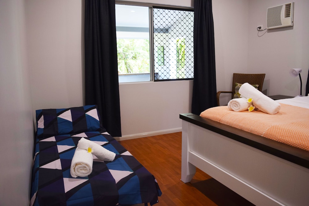 2 Bedroom Holiday Home