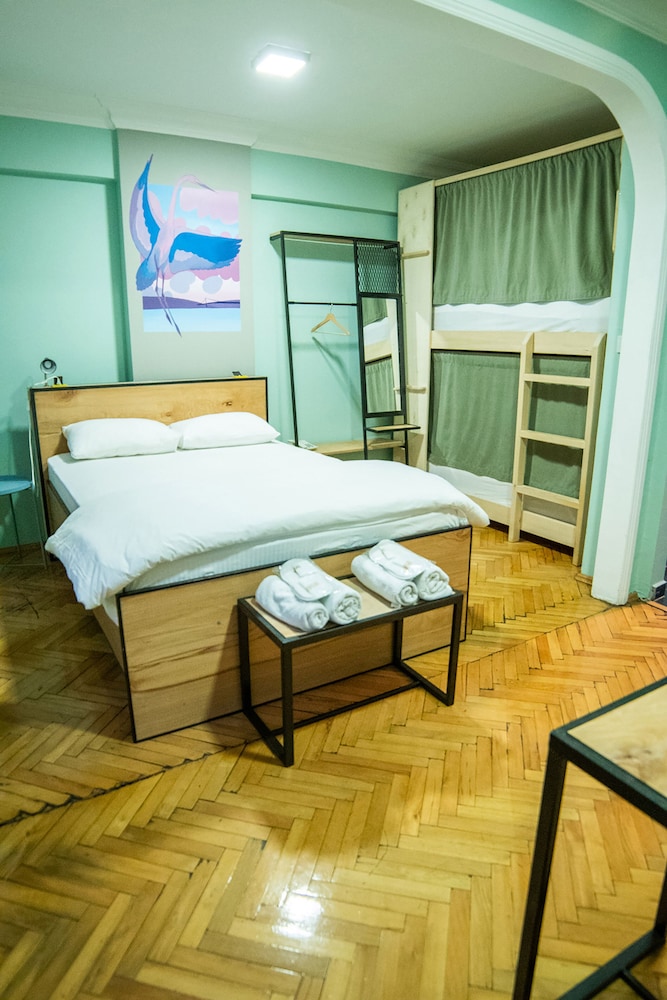 Deluxe Room, Multiple Beds, Garden View photo 2