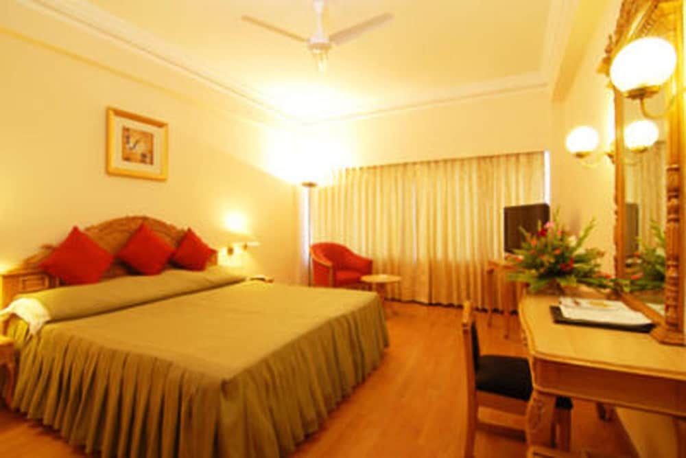 Executive Room, 1 Double Bed, Non Smoking - Photo 7
