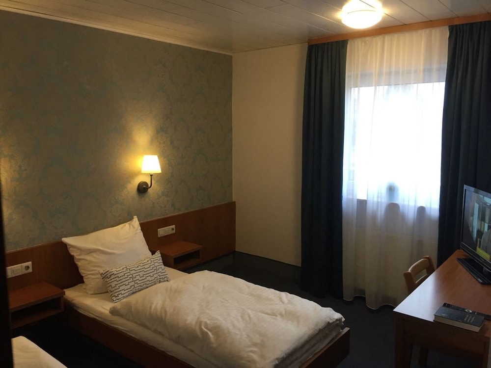 Classic Twin Room