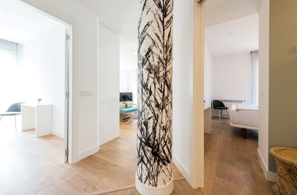Luxury Apartment (Skyline) photo 2
