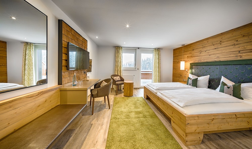 Deluxe Double Room, Balcony - Photo 2