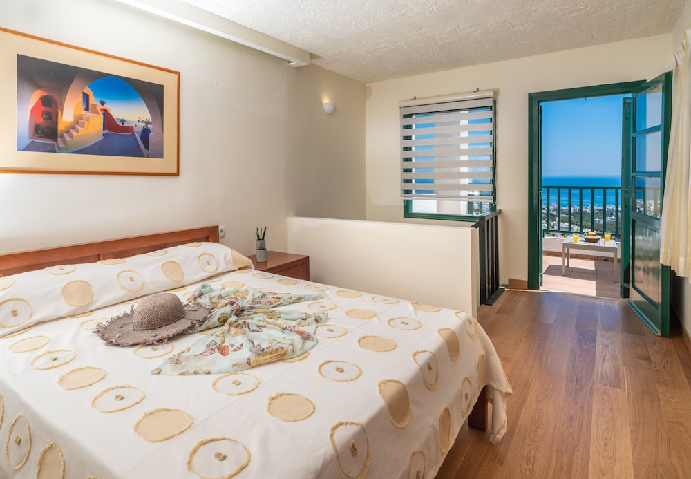Romantic Suite, Sea View photo 1
