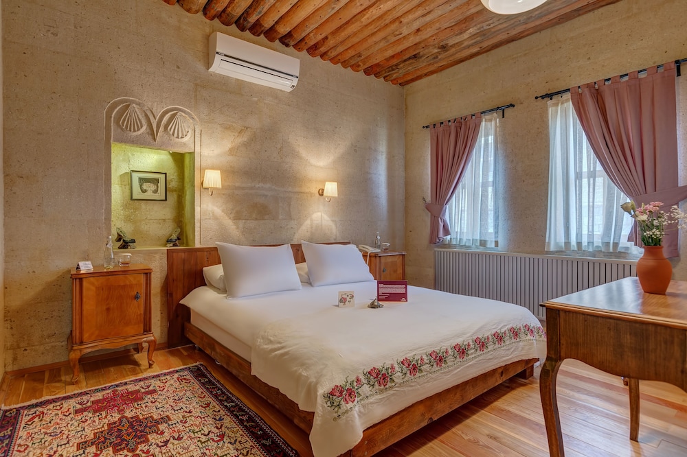 Royal Queen Suite - Photo 2