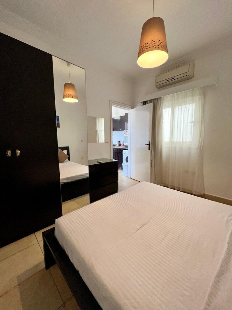 One bedroom Apartment sea view with balcony photo 1