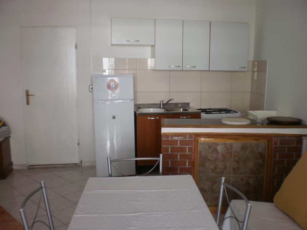Apartment (Vito - 10 m from sea - A2(4))