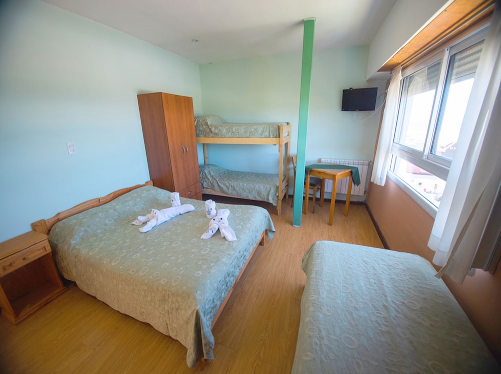 Room, 2 Bedrooms