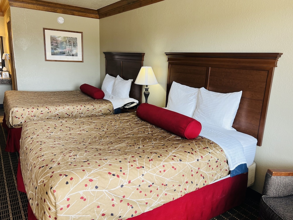 Standard Room, 2 Double Beds photo 3