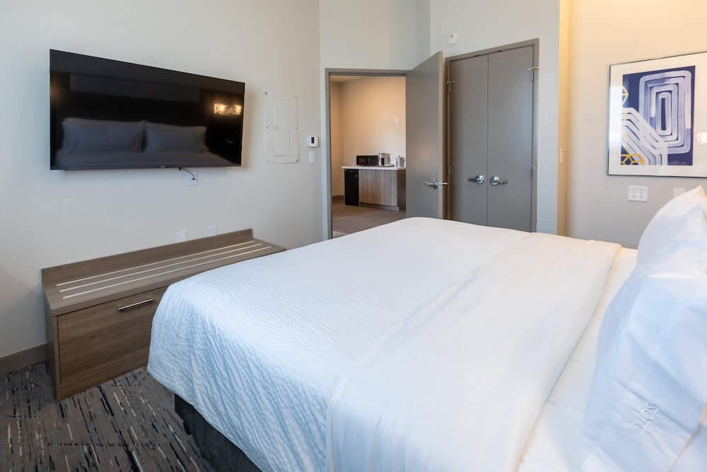 Suite, 1 Bedroom, Accessible (Communications) - Photo 1