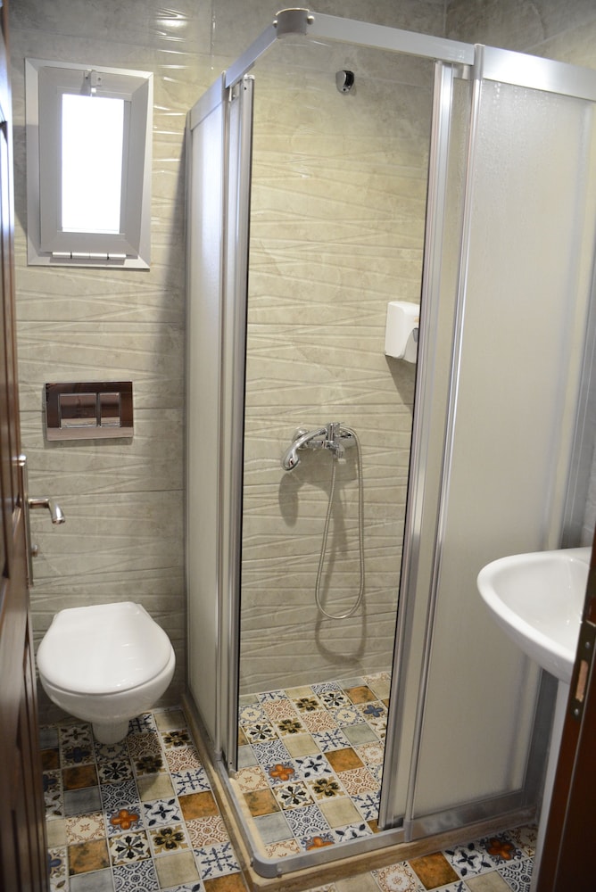 Triple Room, Multiple Beds photo 2