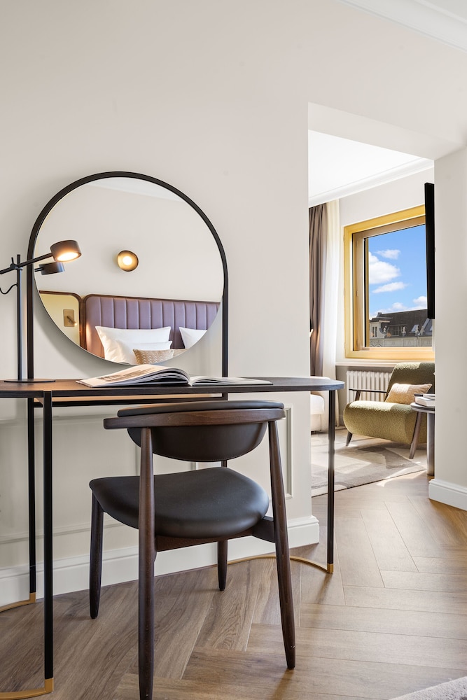 Suite, 1 King Bed