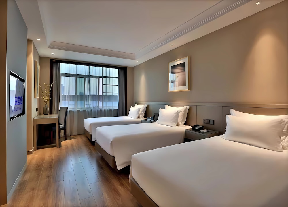 Standard Triple Room - Photo 1