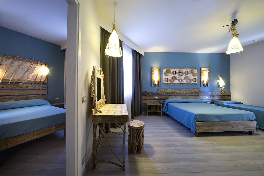 Junior Suite, Partial Sea View