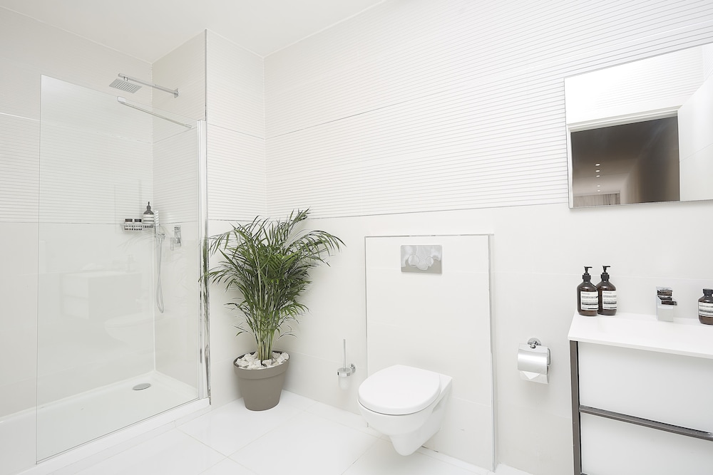 Duplex Suite With City View - Photo 8