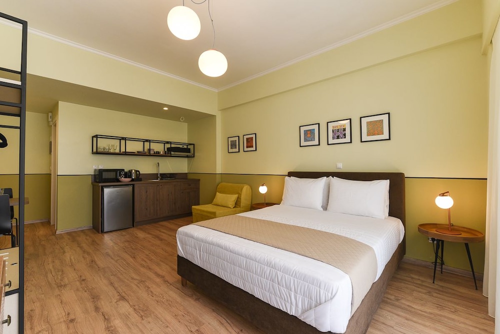 Apartment, 1 Bedroom, City View (4B) photo 3