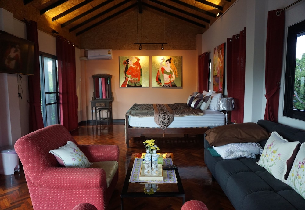 Villa photo 3