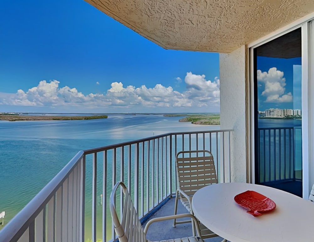 Condo, 1 King Bed with Sofa bed, Private Pool (#1105 - No Pets) photo 2