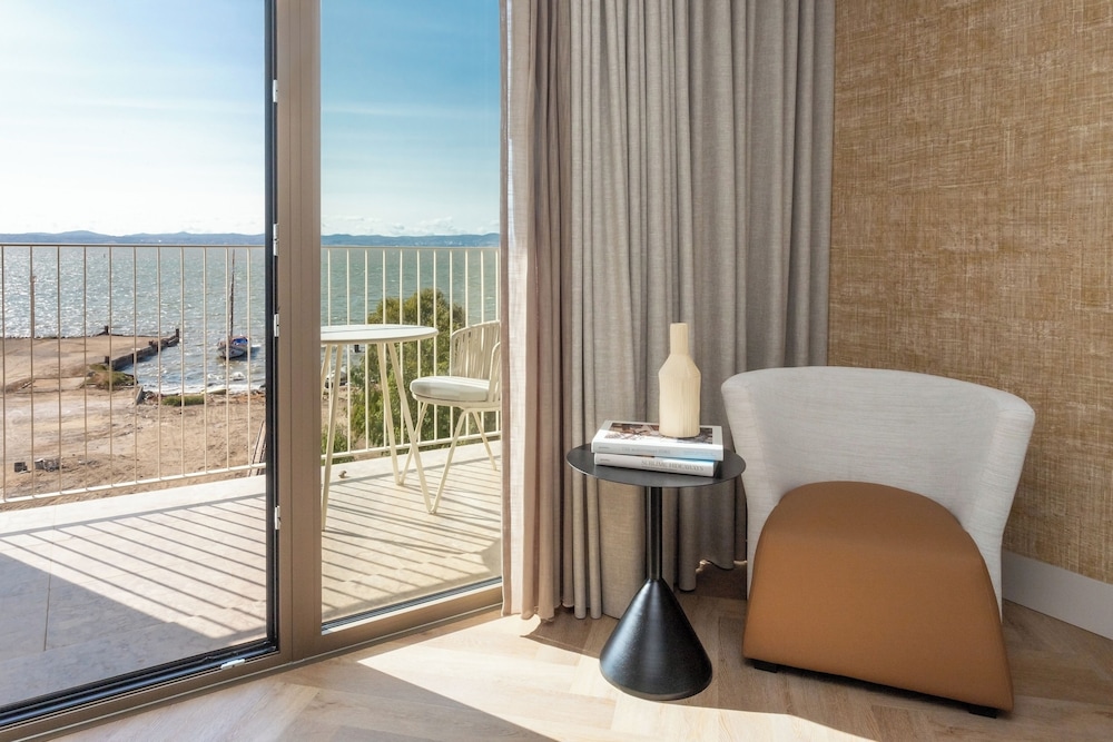 Superior Room, River View - Photo 6