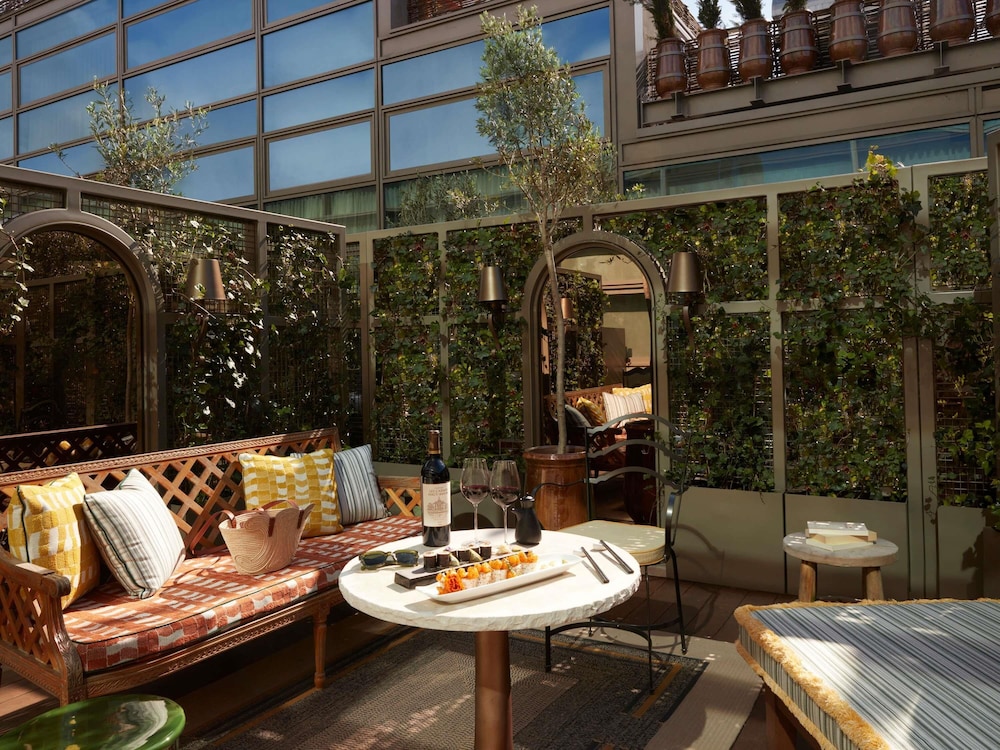 Deluxe Room, 1 Queen Bed, Terrace Deluxe Room, 1 Queen Bed, Terrace