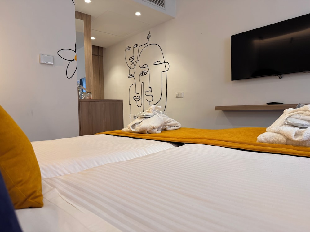 Executive Room - Photo 5