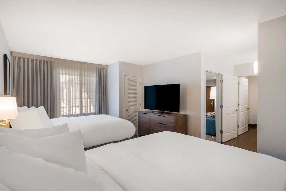 Suite, Multiple Beds - Photo 3