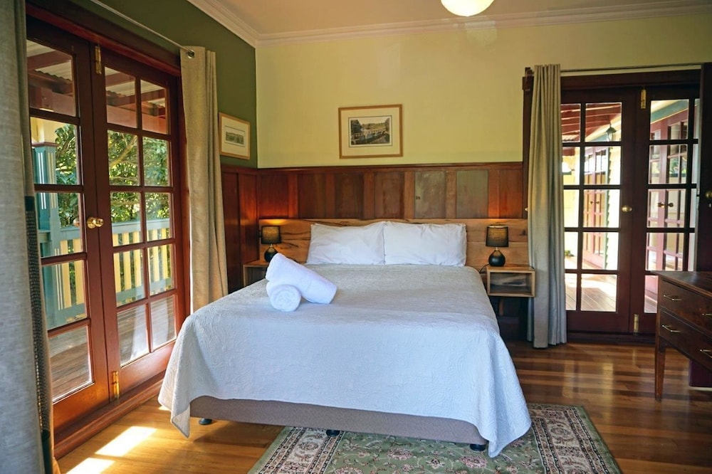 Forest View Spa Suite photo 2