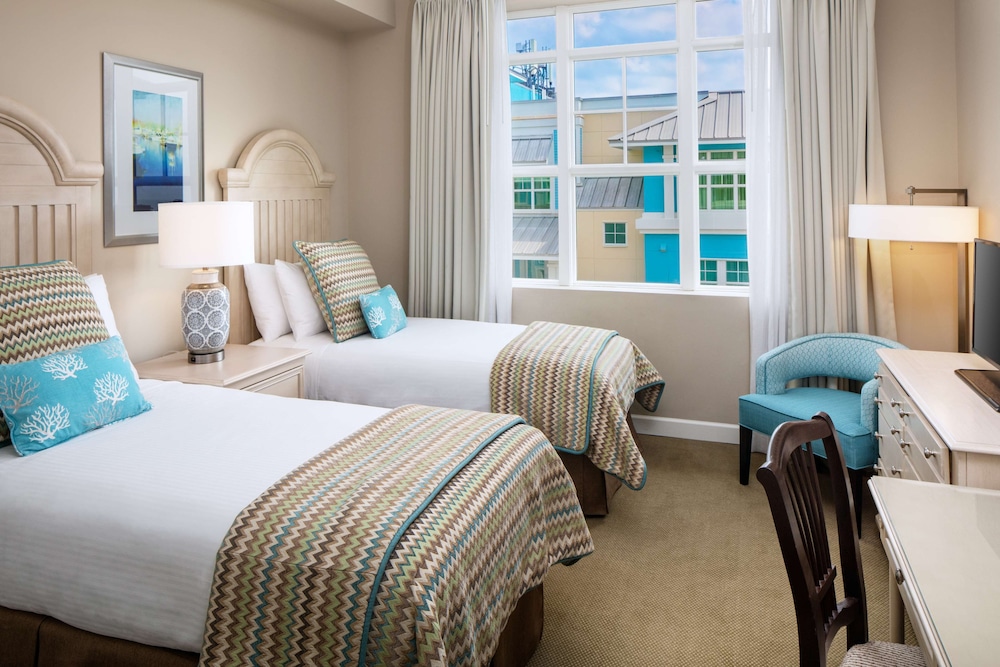 Classic Suite, 2 Bedrooms (Residence, 1 King, 2 Twins)