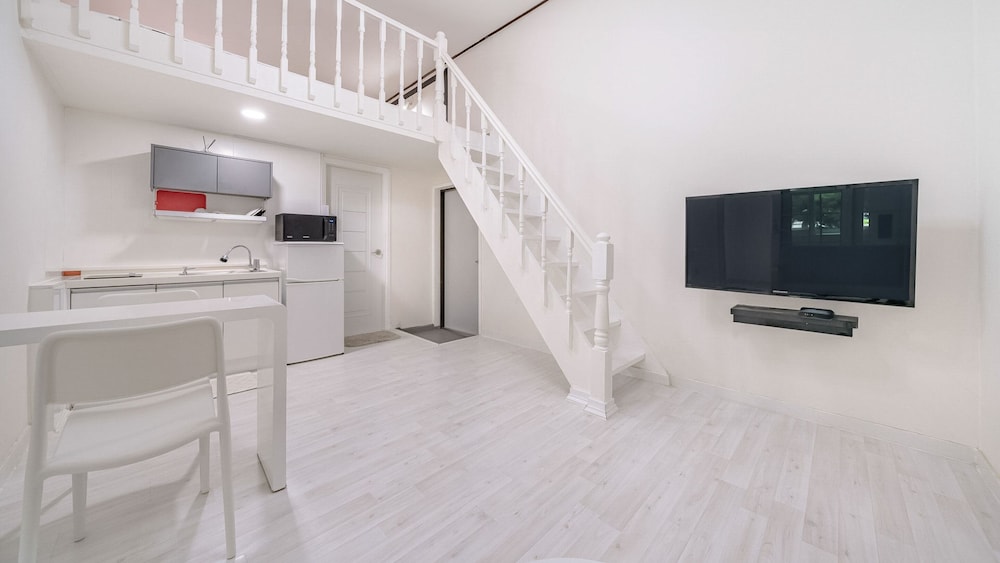 Basic Room, 1 Bedroom (A102) - Photo 14