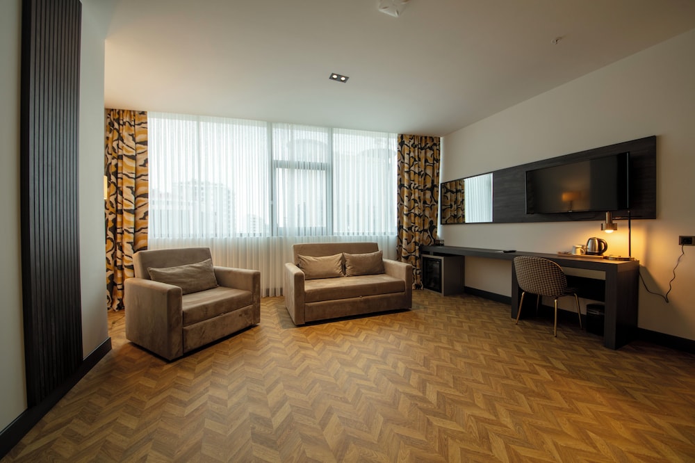2 + 1 Suite Room with Sea View - Photo 5
