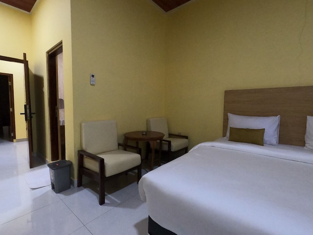 Deluxe Double Room photo 3