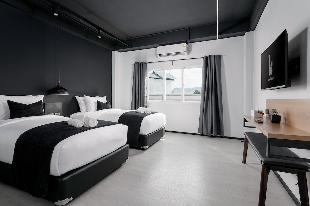 Superior Twin Room, City View - Photo 10