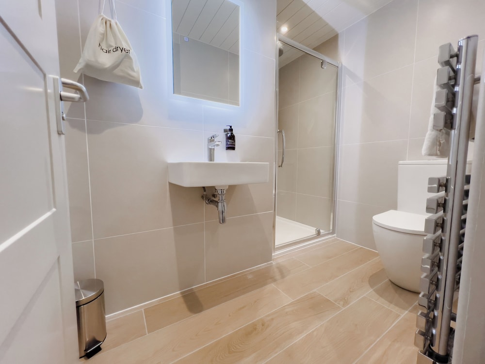 Deluxe Double Room - Photo 7